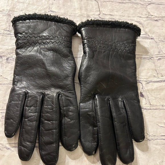 VINTAGE FOWNES GENUINE LEATHER BLACK GLOVES WITH POLYESTER LINING WOMENS 7 1/2 - Picture 2 of 5